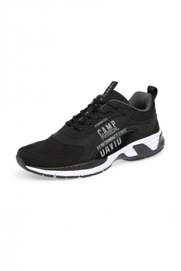 Premium Sneaker im Materialmix