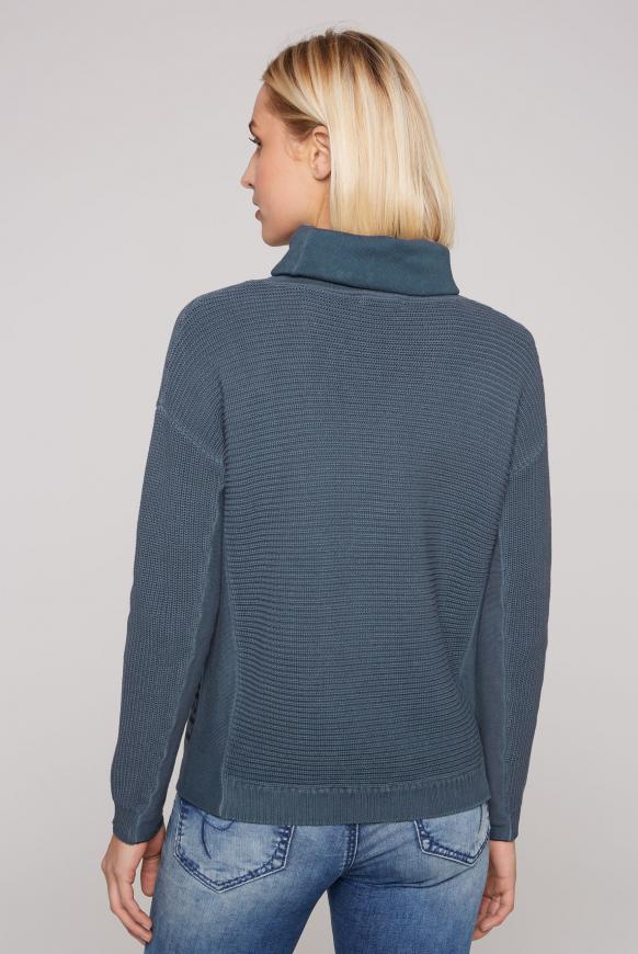 Rollkragenpullover mit Intarsien-Strick