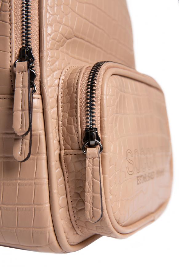 Rucksack mit Kroko-Prägung und Logo-Gurten