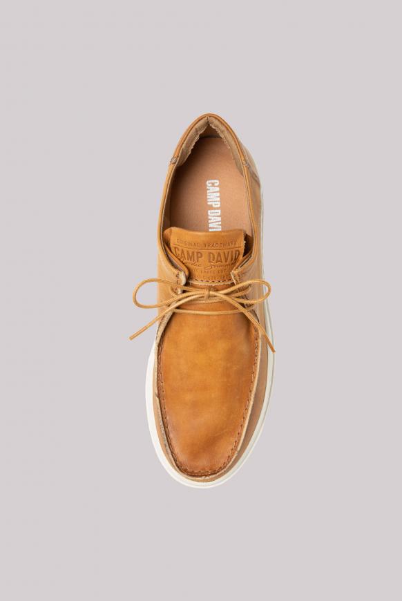 Schnür-Schuh aus Leder im Mokassin-Stil