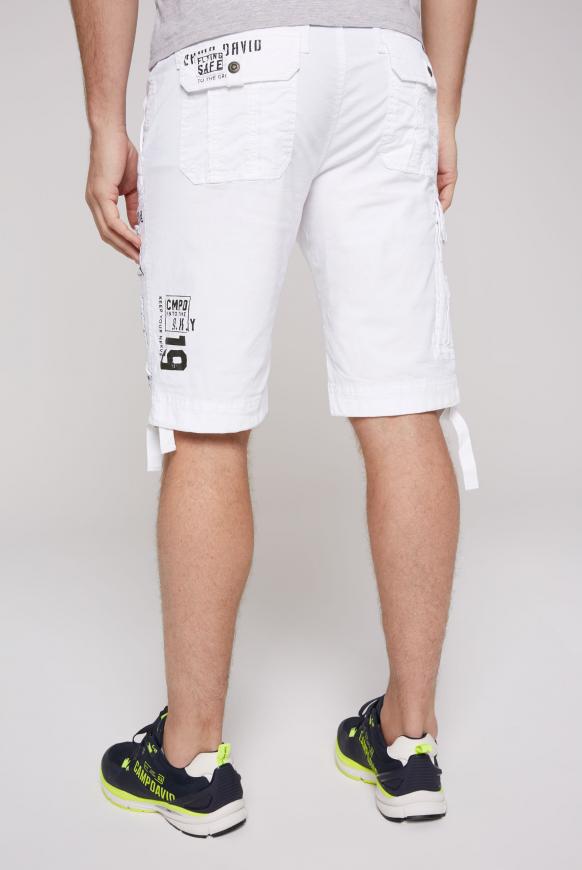 Skater Shorts mit Label-Applikationen