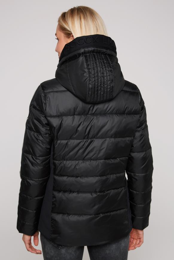 Steppjacke mit geprägten Logo Artworks