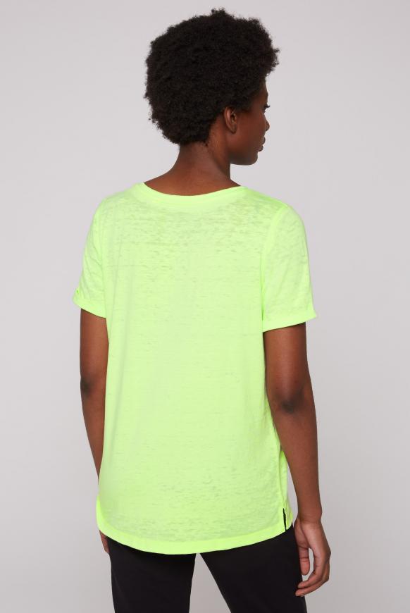 T-Shirt mit Ausbrenner-Effekten
