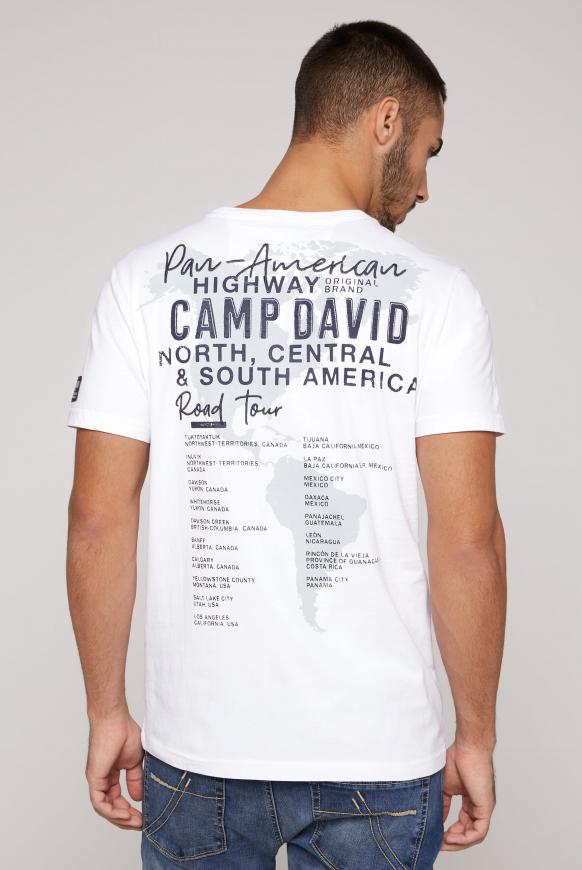 & Stickereien und T-Shirt mit Label SOCCX opticwhite Prints DAVID CAMP |