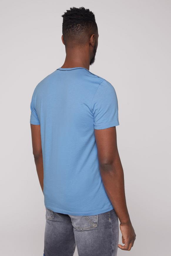 V-Shirt mit Logo-Applikationen