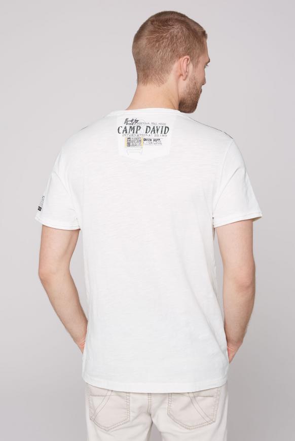V-Shirt mit Prints und Stickereien
