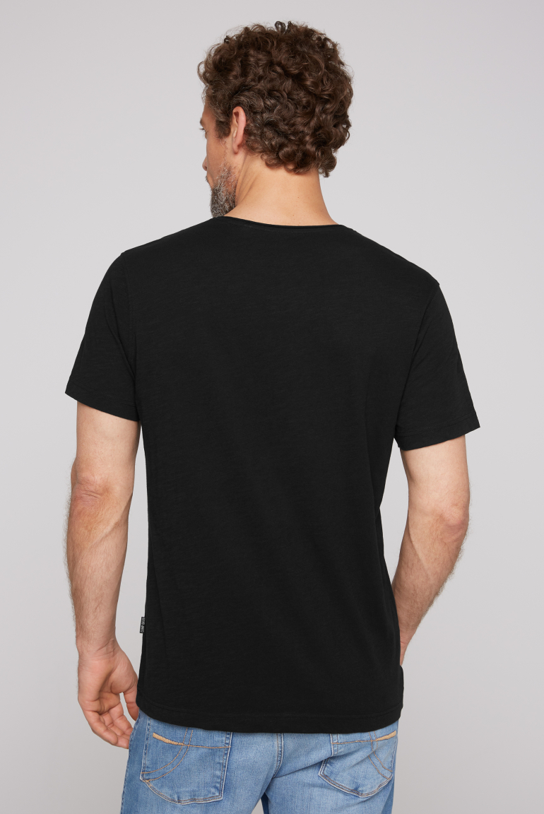 Basic T-Shirt V-Neck mit Used-Kante