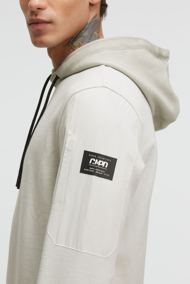 Hoodie Oil Dyed mit tonalen Ärmel-Patches