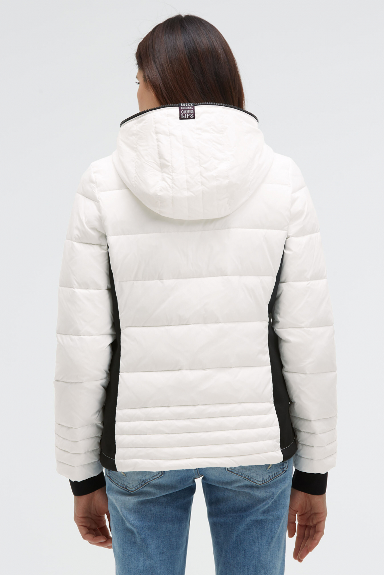 Kurze Steppjacke im Materialmix mit Kapuze