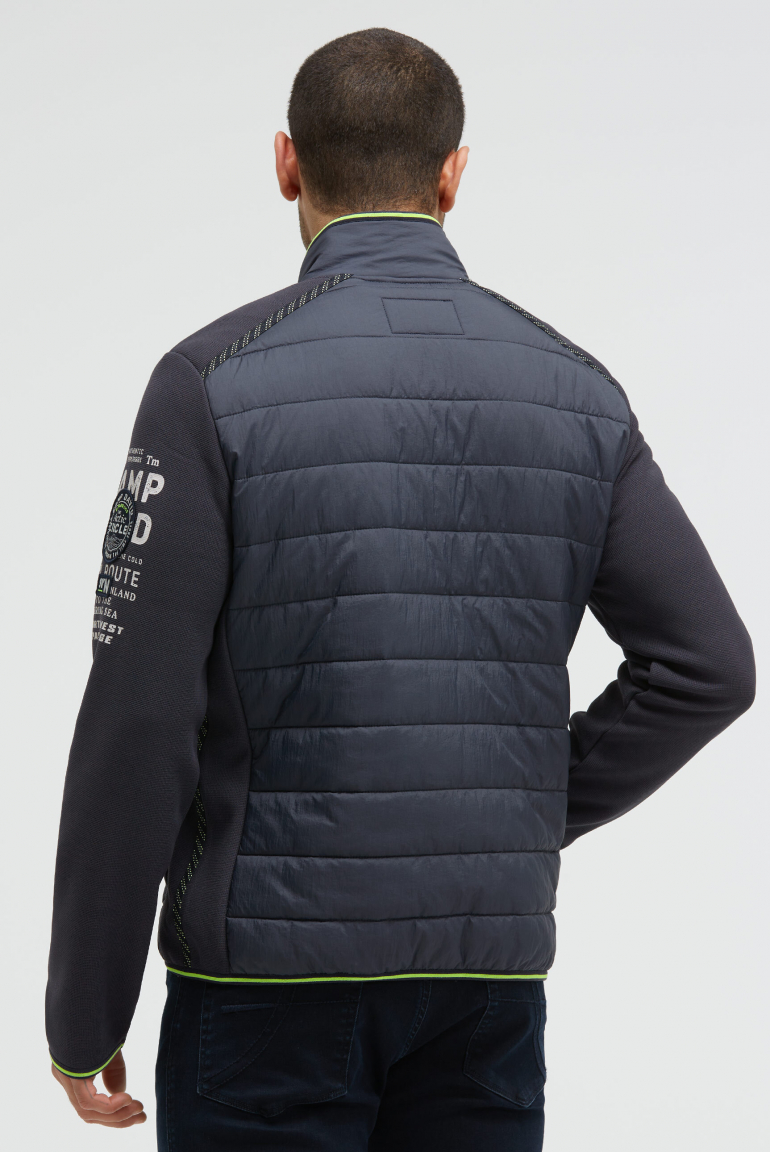 Strukturierte Fleecejacke im Materialmix