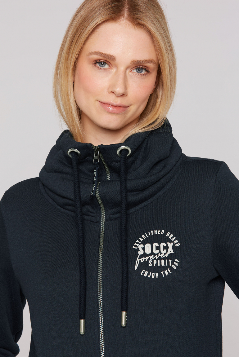 Sweatjacke mit hohem Kragen und Rücken-Artwork