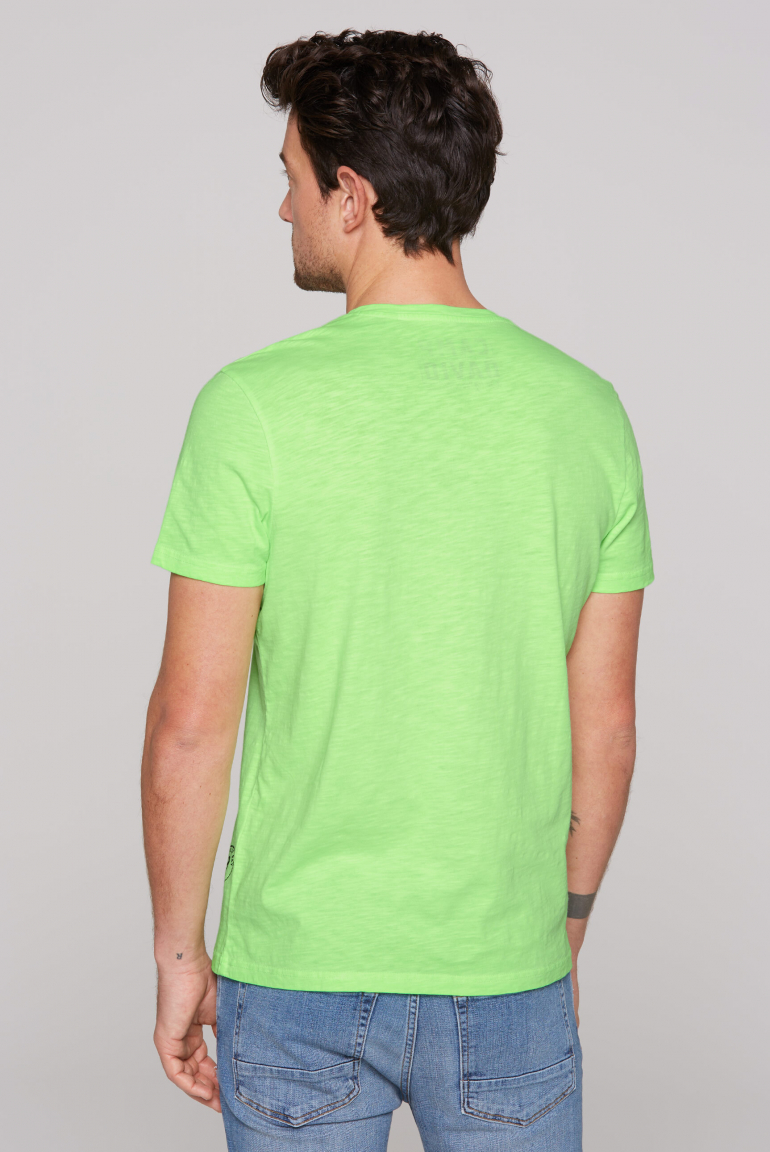 T-Shirt Inside Oil Dyed mit V-Neck und Print