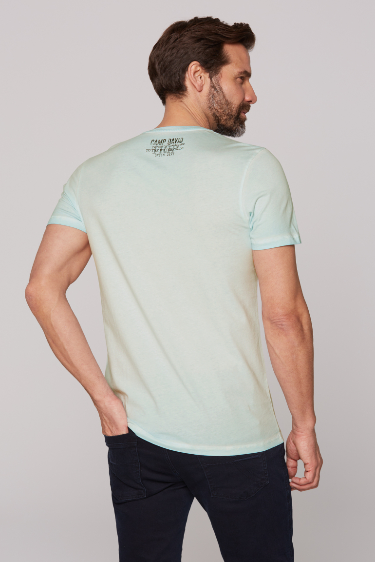 T-Shirt mit Label Prints im Used Look