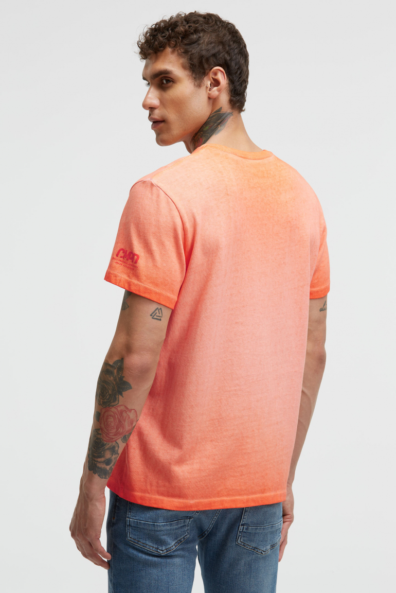 T-Shirt V-Neck Inside Oil Dyed
