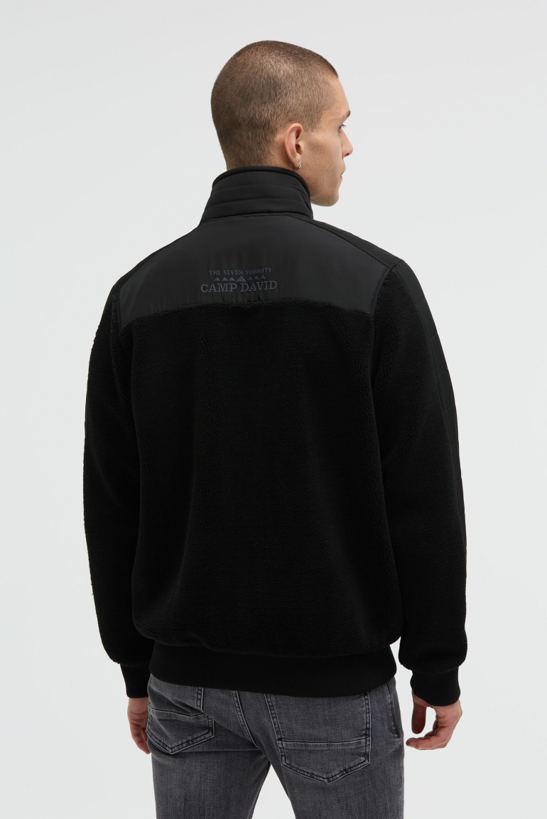 Teddyfleecejacke im tonigen Materialmix