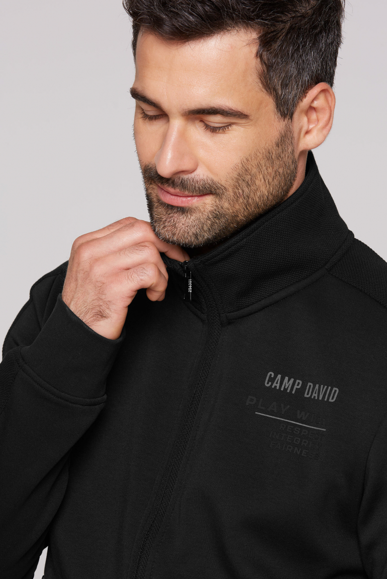 Trainingsjacke im Materialmix mit Rücken-Artwork