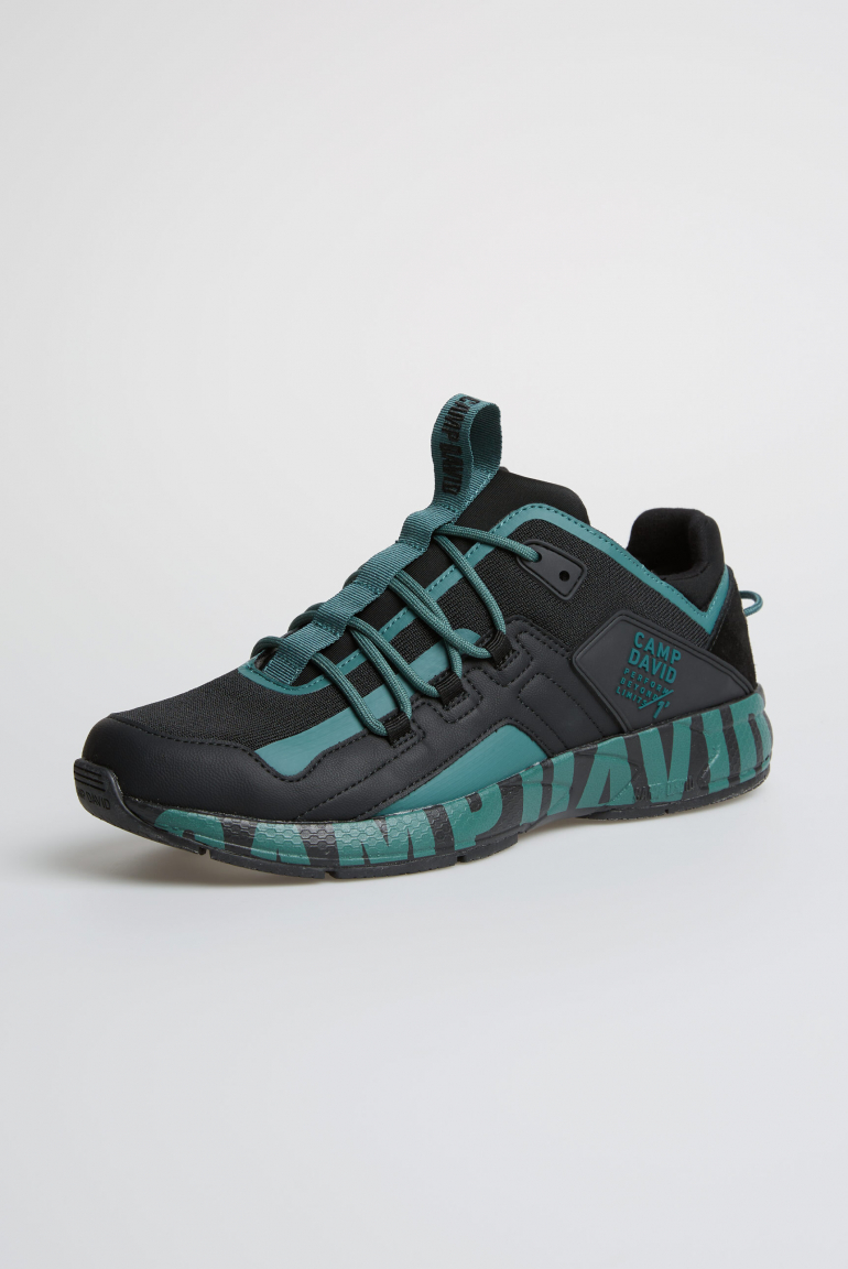 Urban Running Sneaker mit Logo Design