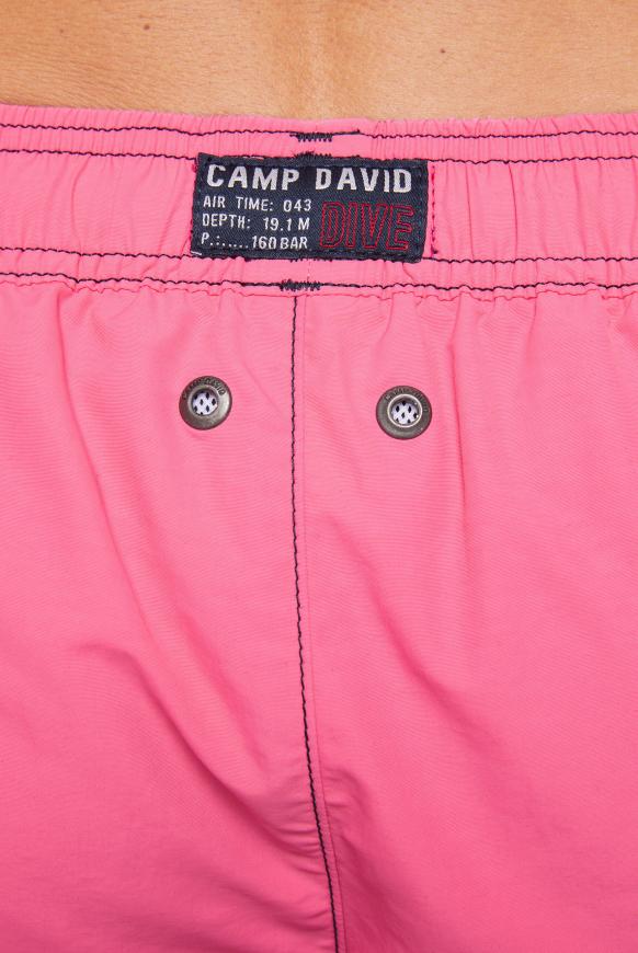 Badeshorts mit Logo Print