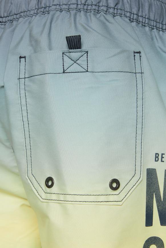 Beachshorts Dip Dye mit Label Prints
