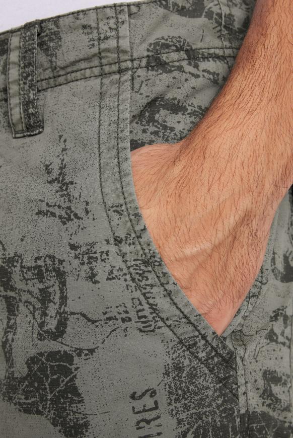 Cargo Shorts mit All Over Print