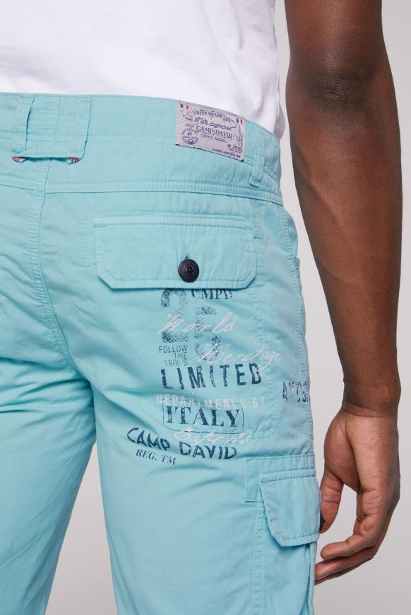 Cargo Shorts mit Tapes und Label Prints