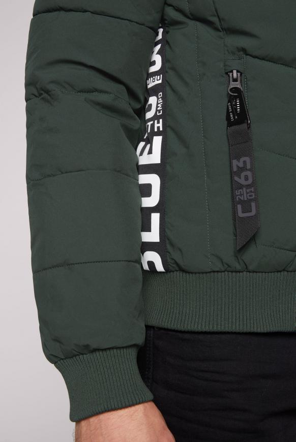 Jacke mit Kapuze und Logo-Design