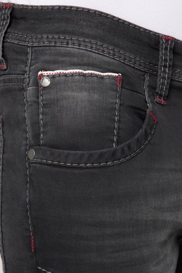 Jeans HE:RY mit Teilungsnähten