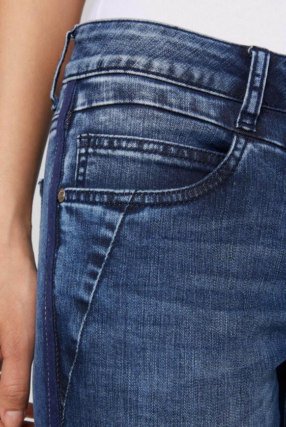 Jeans MI:RA mit Knopfleiste und Tape