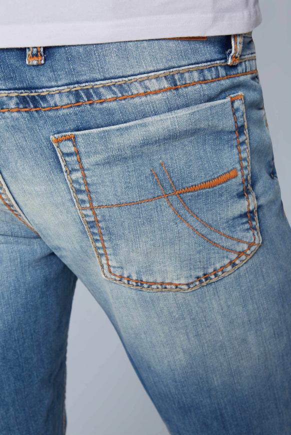 Jeans NI:CO im Vintage Look mit breiten Nähten