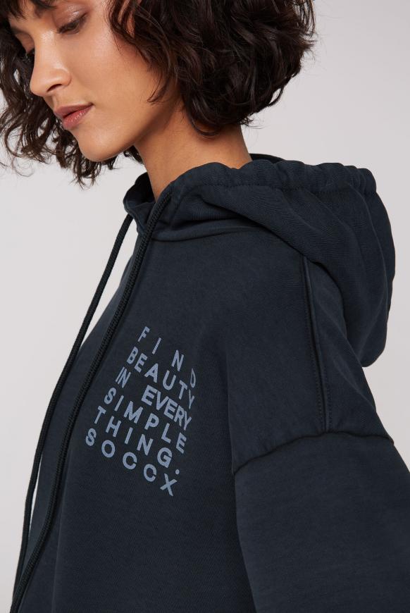 Kapuzensweatshirt mit kleinem Label Print