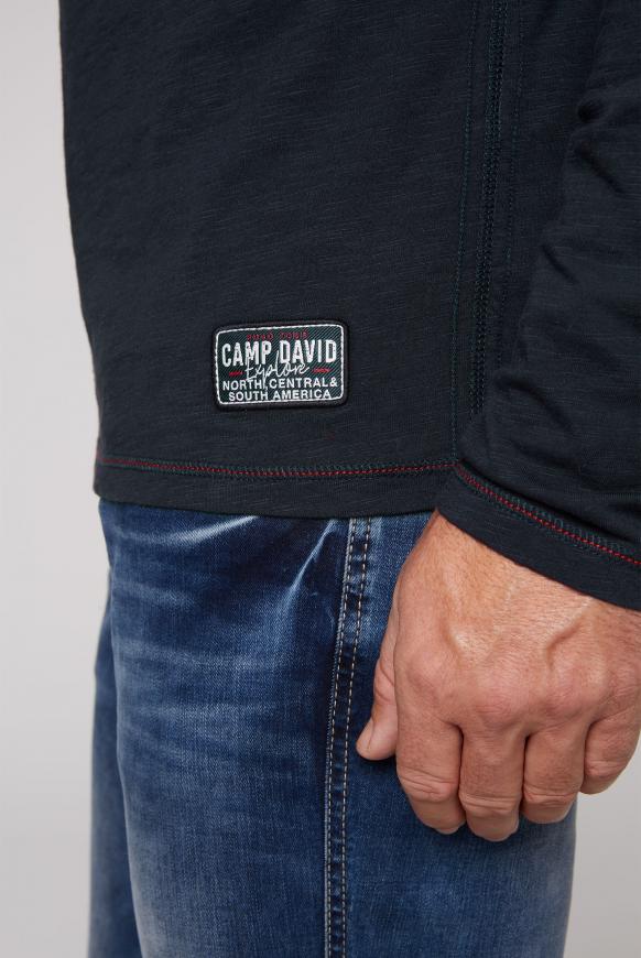 Langarmshirt mit Label-Applikationen