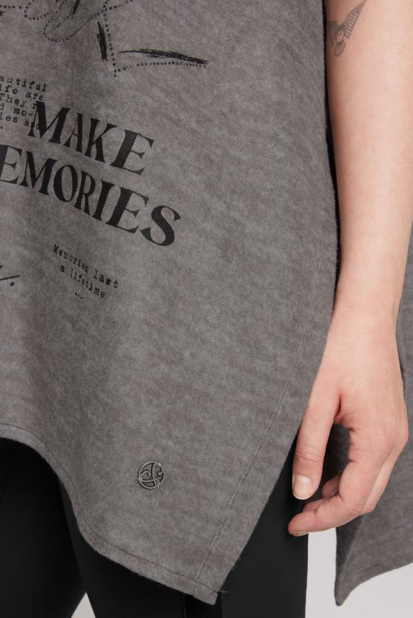 Poncho mit Wording Print und Glitzersteinen