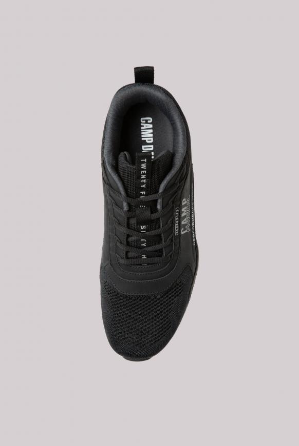 Premium Sneaker im Materialmix