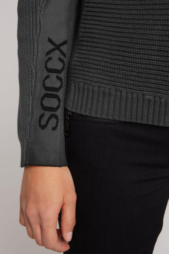 Rollkragenpullover mit Intarsien-Strick