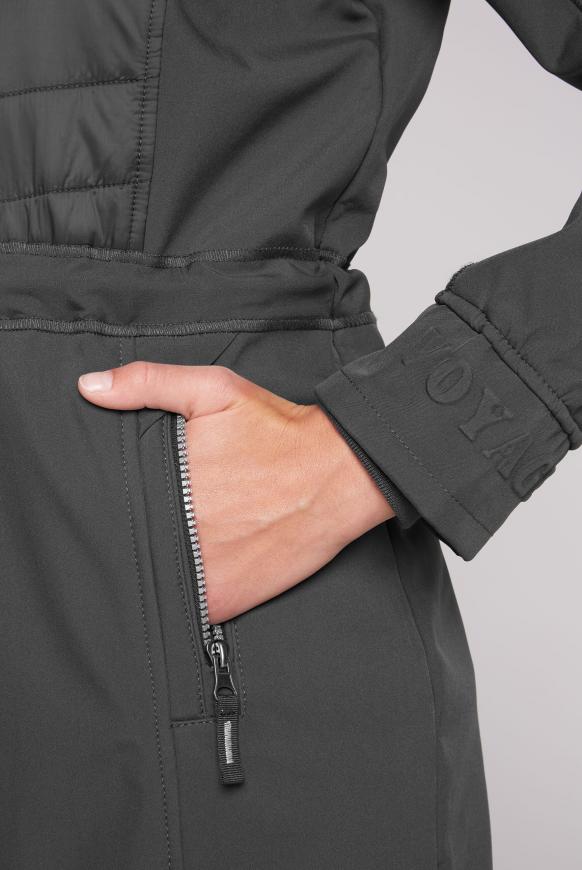 Softshell-Parka mit Stepppartien und Prägedruck