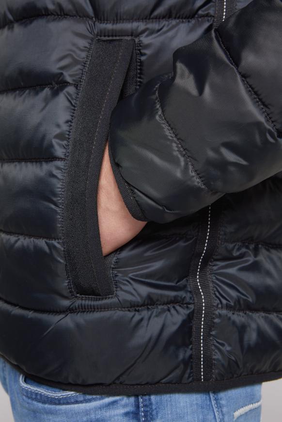 Steppjacke mit Rücken-Artwork