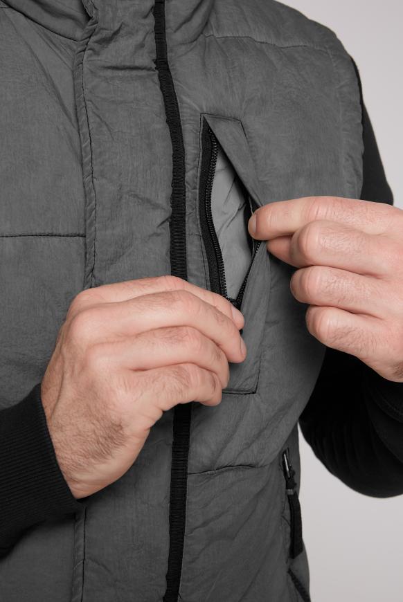 Steppweste mit Crinkle- und Spray-Effekt