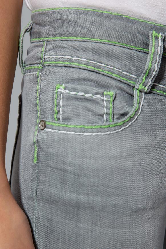 Stretchjeans KA:RA mit breiten Kontrastnähten