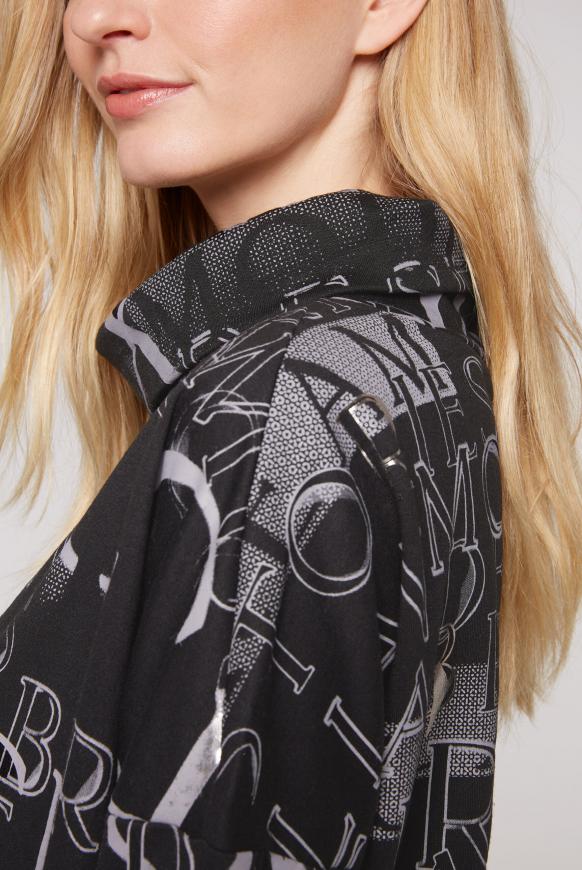 Sweatshirt mit Kragen und All Over Print