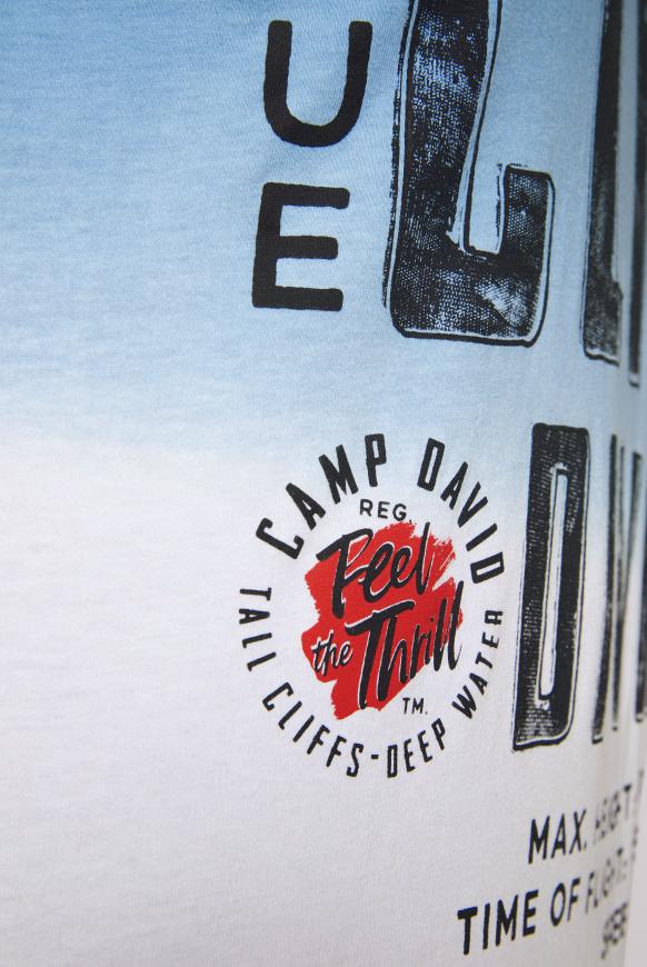 T-Shirt Dip Dye mit Label Print