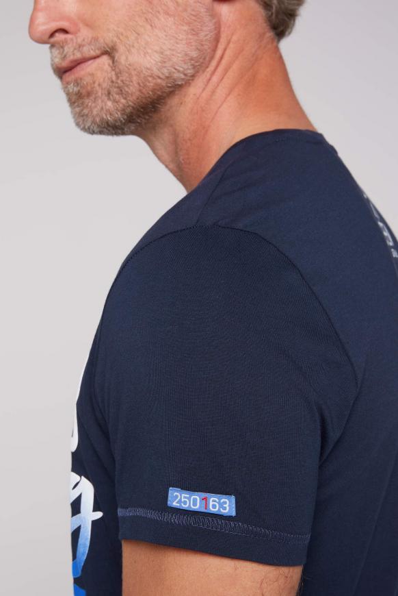 T-Shirt mit Puff Print mit Farbverlauf