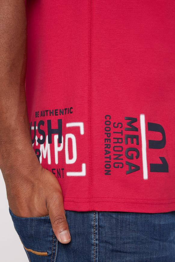 T-Shirt mit vielen Logo Prints