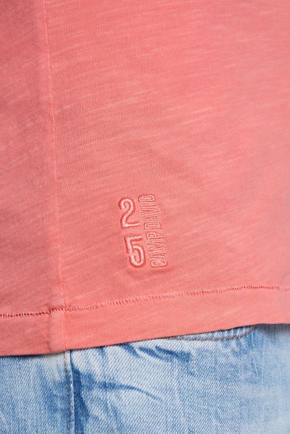 T-Shirt V-Neck mit Used Look