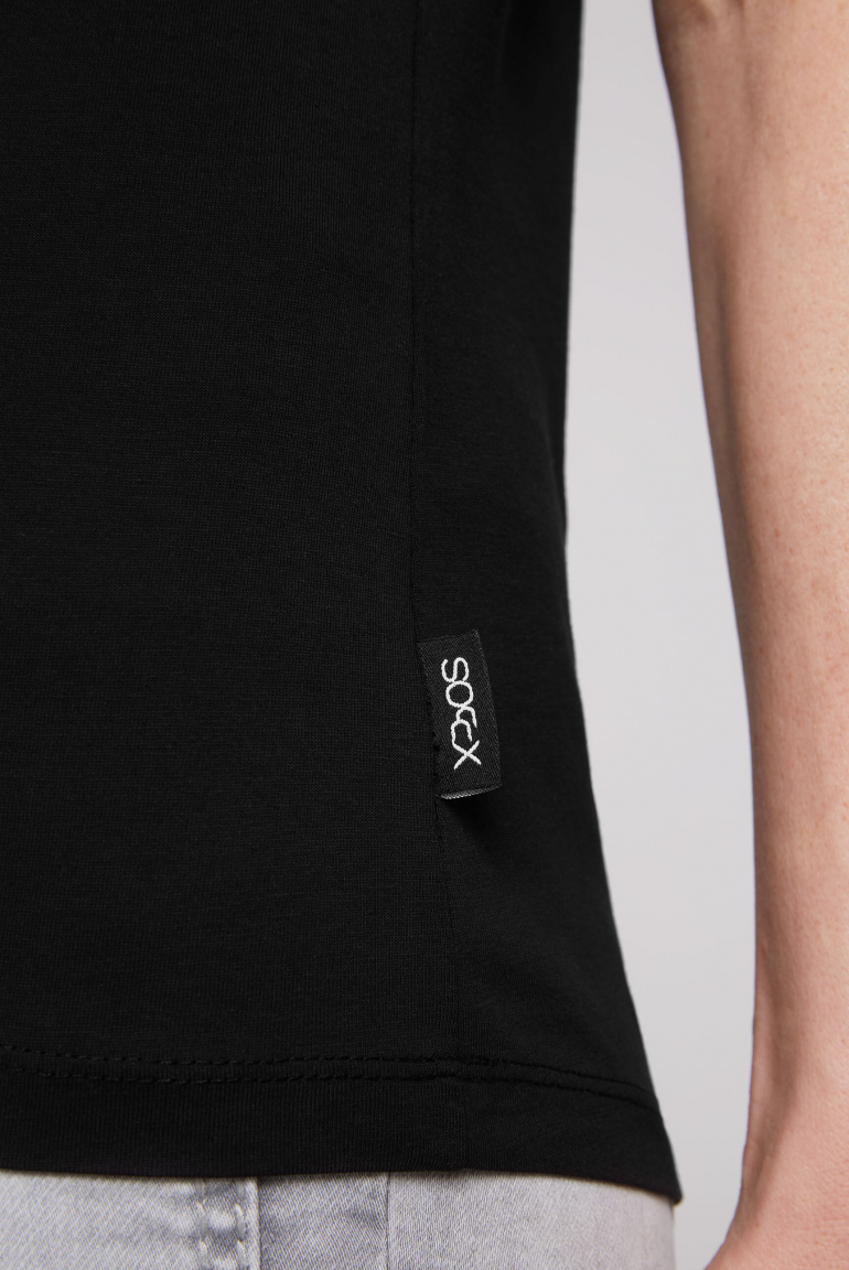 Basic T-Shirt mit Rundhalsausschnitt