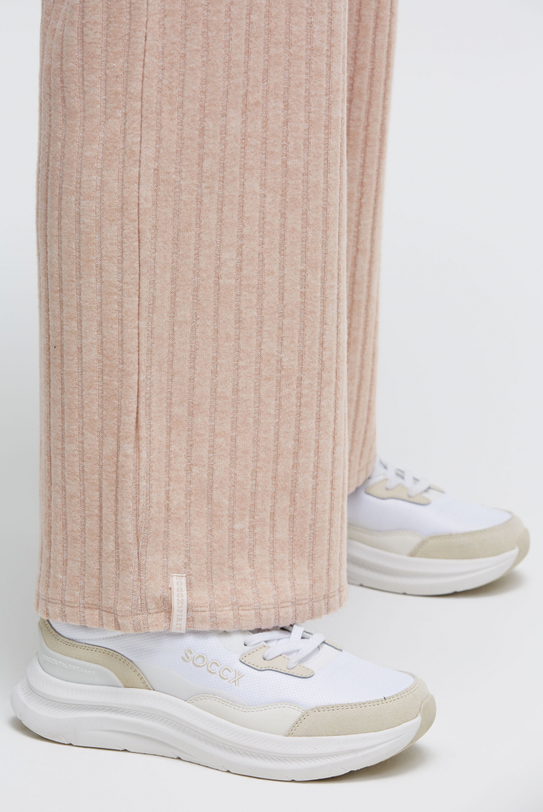 Flauschstrickhose Wide Leg mit Rippstruktur