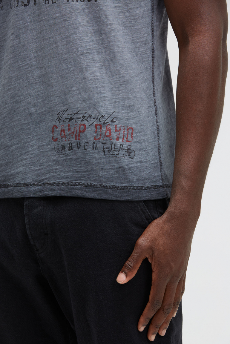 Henley-Shirt im Used Look mit Photoprint