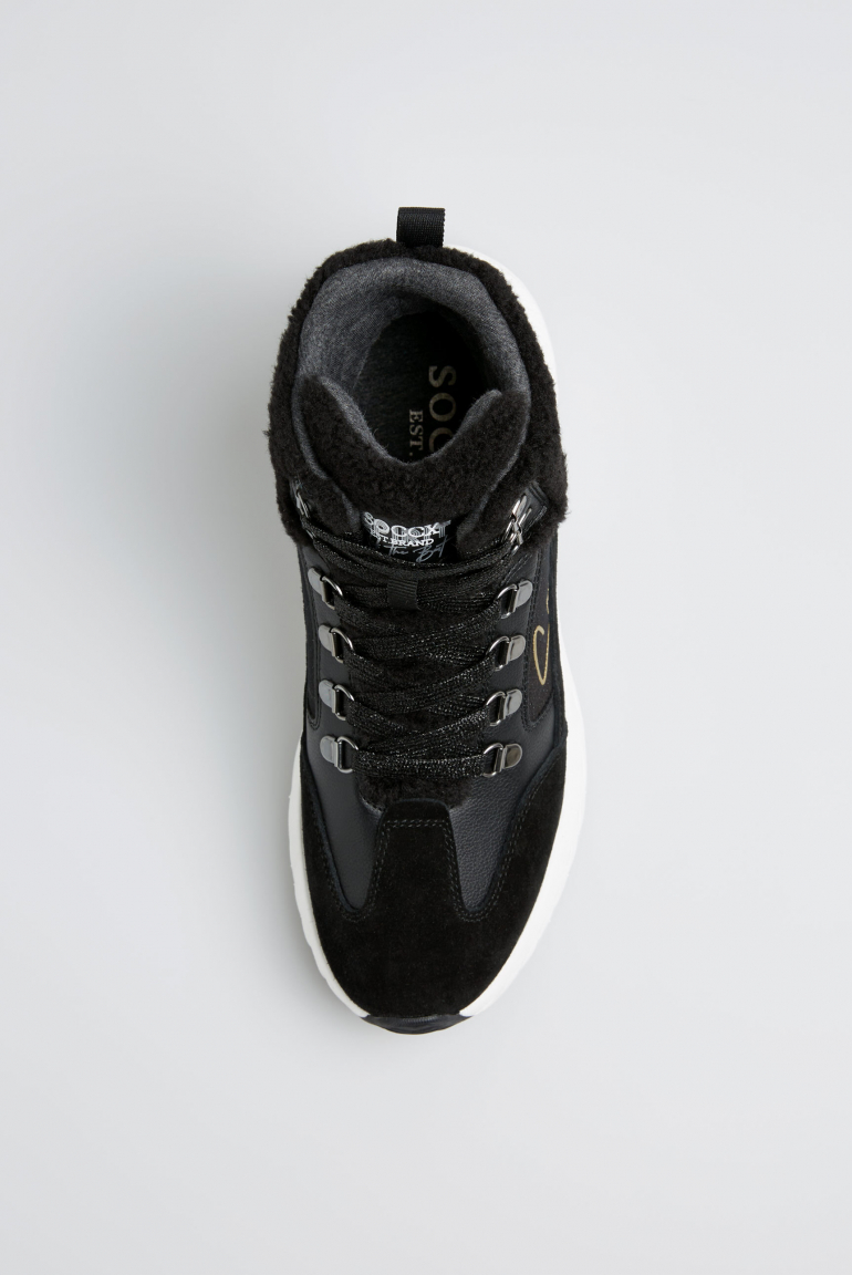 Hightop Sneaker im Hiking-Stil