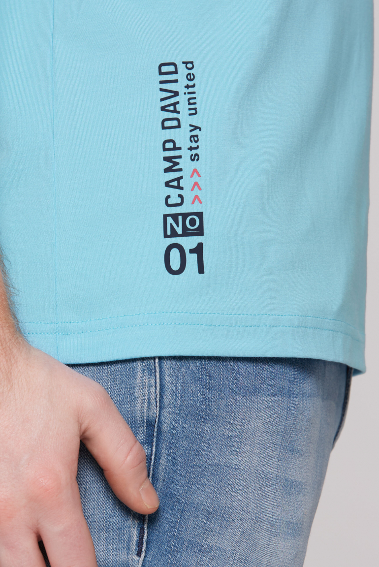 Kurzarmpolo mit Zipper und Folienprints
