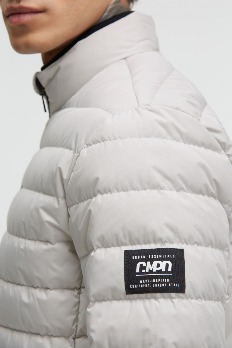 Leichte Daunenjacke