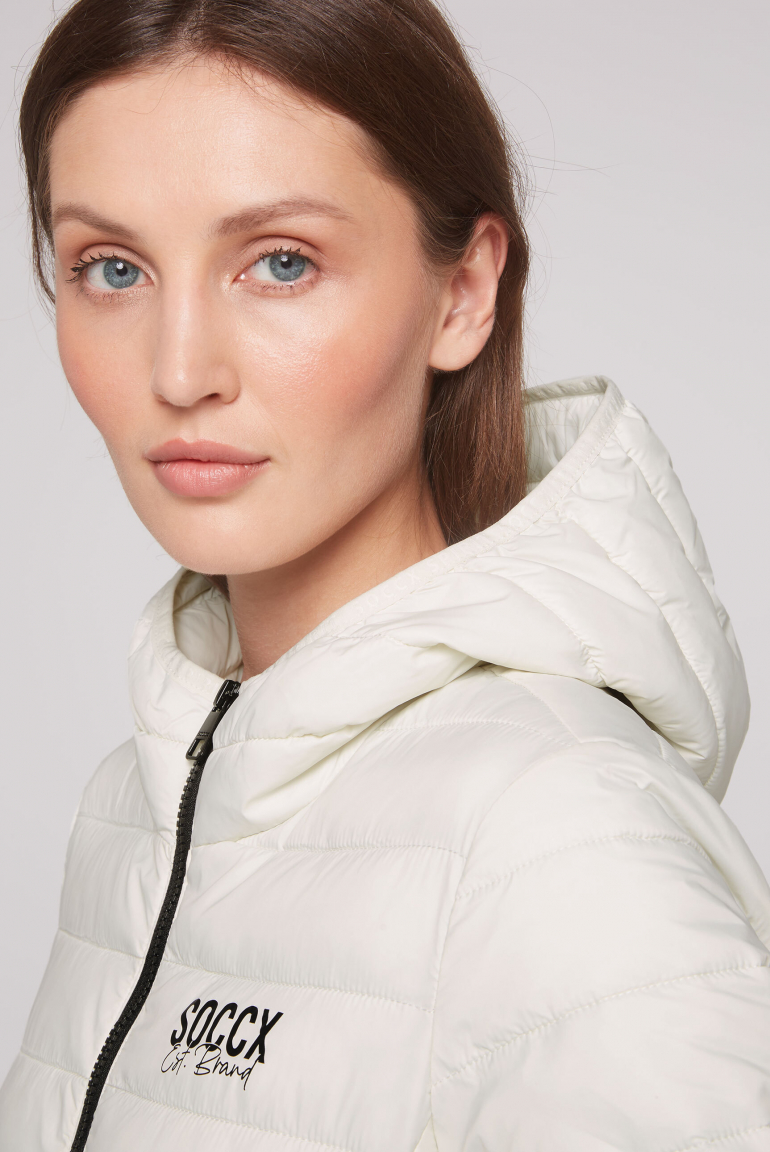 Leichte Steppjacke mit Kapuze
